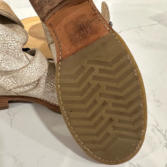 Vintage Frye Veronica Shortie White Crackle Slouch Boot - Picture 9 of 16